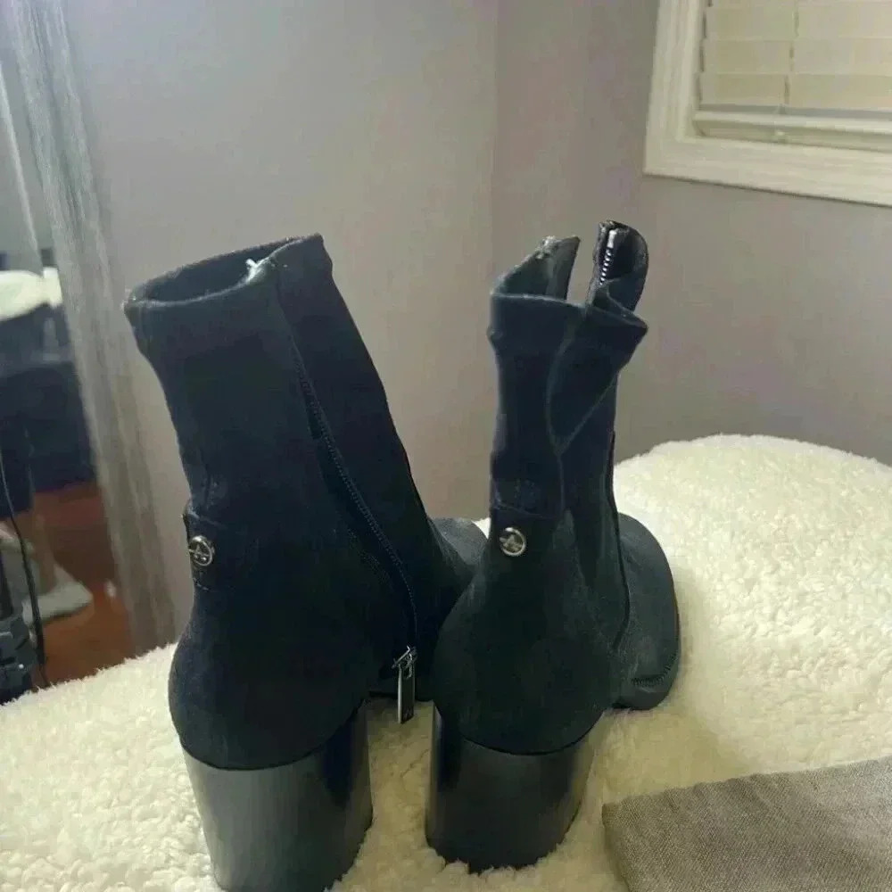 Aquatalia Suede Waterproof Booties in SIZE US 7.5 - Picture 5 of 7
